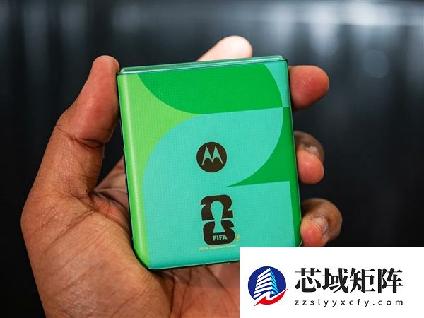 最独特的小折叠!moto razr FIFA世界杯2026定制版发布:4900元