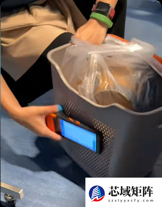 科技感拉满！海底捞上线“扫盘结算”：餐盘内植入食材价格芯片