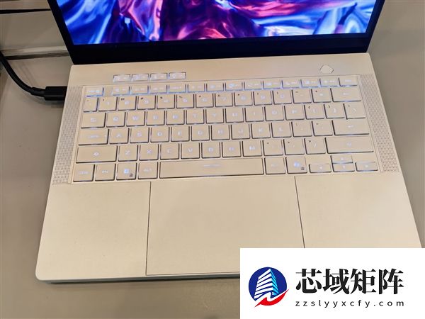 华硕发布ROG幻14/16 Air 2026款：升级星云原画屏、至高RTX 5090