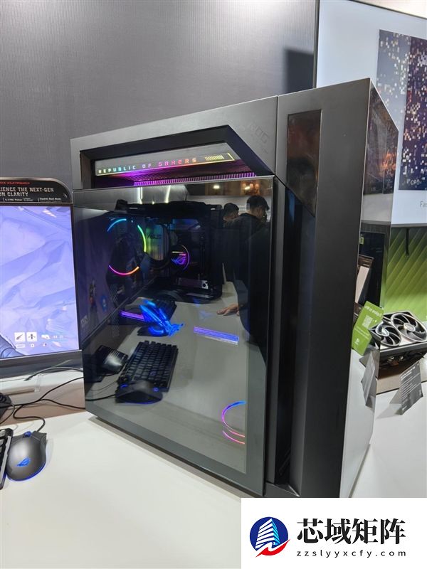华硕梦幻电竞旗舰！ROG枪神10X台式机惊艳首秀：首创全息投影颜值无敌