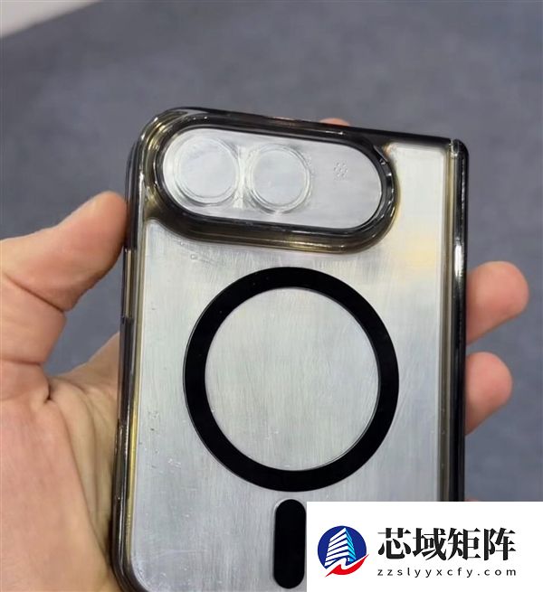 外观无悬念了！首款iPhone Fold保护壳模具偷跑