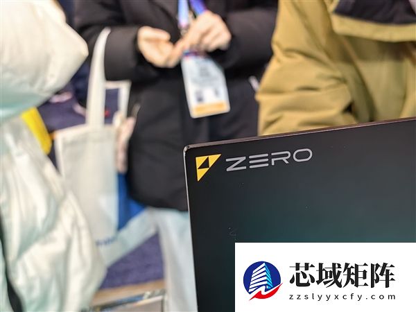 雷神ZERO Air轻薄游戏本实机首秀：仅1.58kg 160W双满血性能释放
