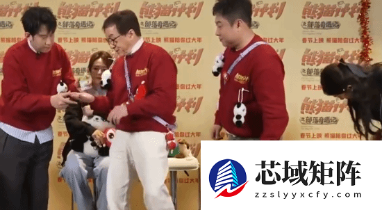 成龙镜头之下惊人举动!从地上捡口香糖擦擦就吃