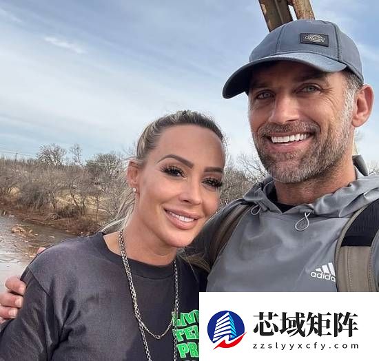 拉尔夫-舒马赫和男性恋人订婚了!而且获得了前妻祝福