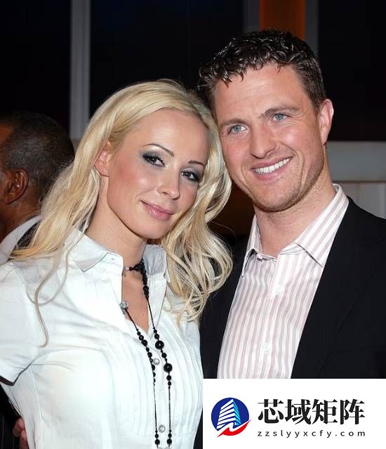 拉尔夫-舒马赫和男性恋人订婚了!而且获得了前妻祝福