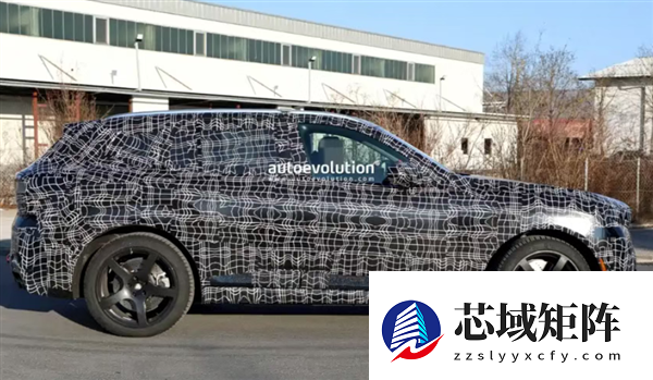 动力强悍!全新宝马X5 M60谍照曝光:搭载4.4T V8引擎+48V轻混