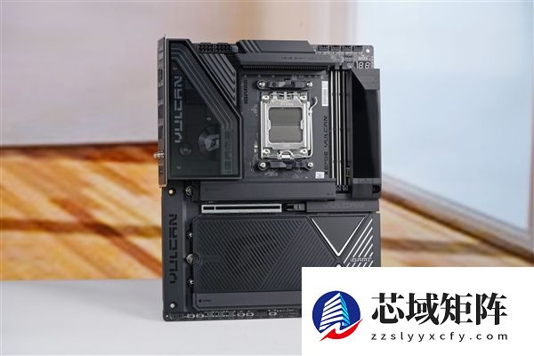 刷新超频记录！七彩虹iGame X870E Vulcan OC V14图赏