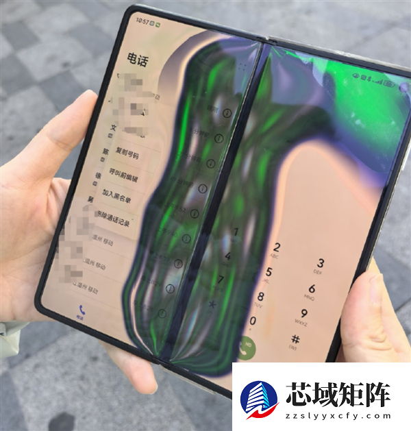 折叠屏到了东北变碎碎冰 维修最贵7000元：月薪不过万还真用不起