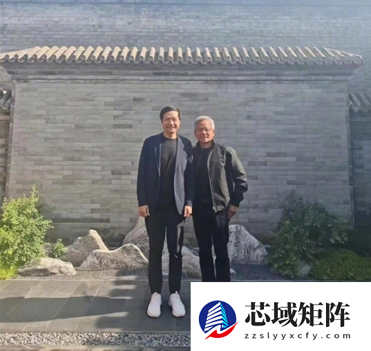 英伟达员工晒年会最牛年终奖：黄仁勋亲笔签名的皮衣