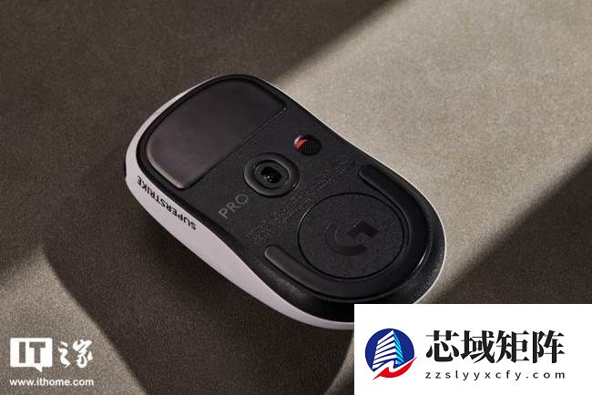 IT之家开箱罗技 GPW5 雪豹电竞鼠标图赏，业界首发可调电磁微动、全新黑白撞色