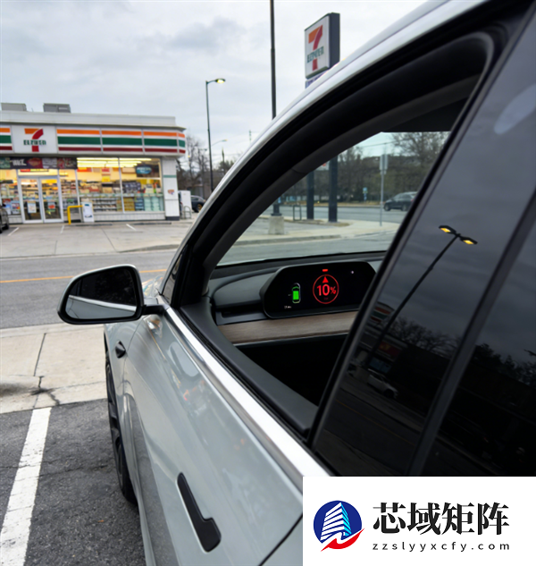 新能源车电量耗尽 高速上下车推行20米：司机和乘客2人身亡