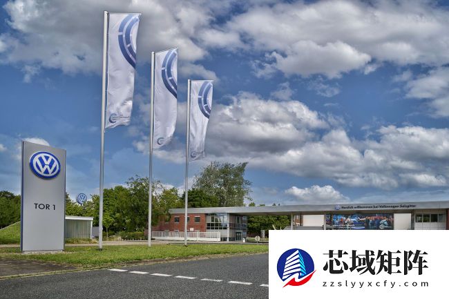 大众美国工厂达成历史性劳资协议：全员加薪 20%，每人再领 6550 美元奖金