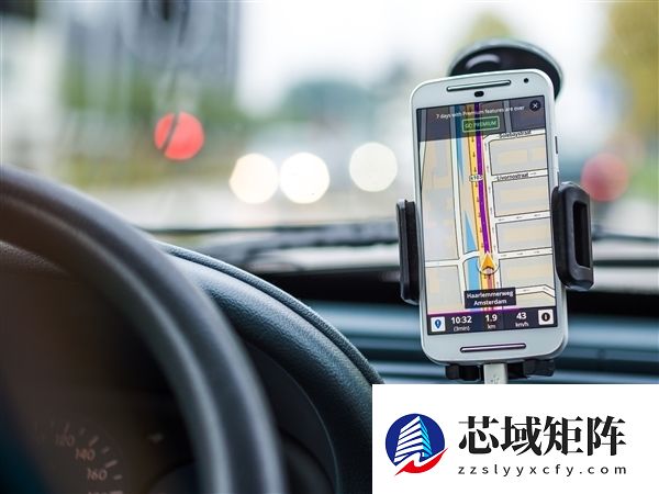 女子搭乘无人出租车 行李未取出车就跑了！客服回应