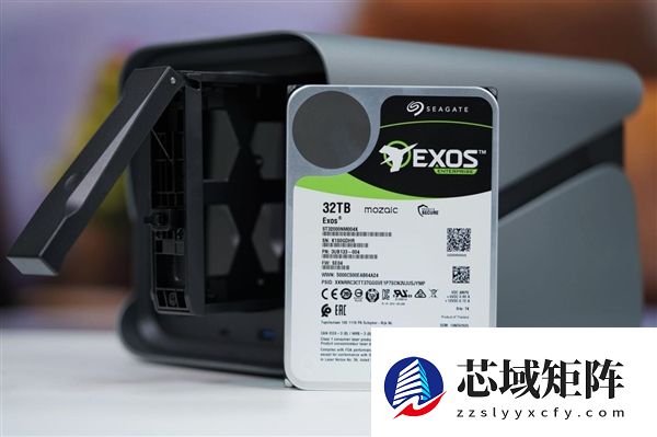 终于告别SMR叠瓦盘！希捷银河Exos 32TB硬盘图赏