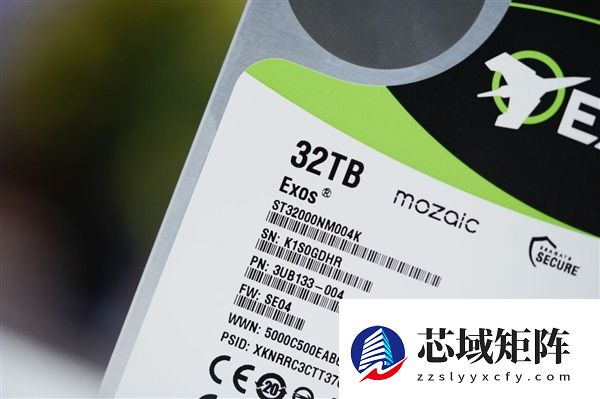终于告别SMR叠瓦盘！希捷银河Exos 32TB硬盘图赏