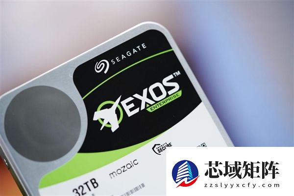 终于告别SMR叠瓦盘！希捷银河Exos 32TB硬盘图赏