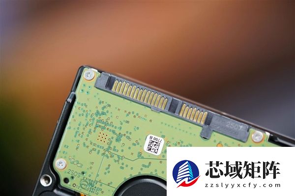 终于告别SMR叠瓦盘！希捷银河Exos 32TB硬盘图赏