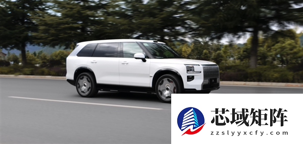 极氪8X，宝马看了也得恍惚