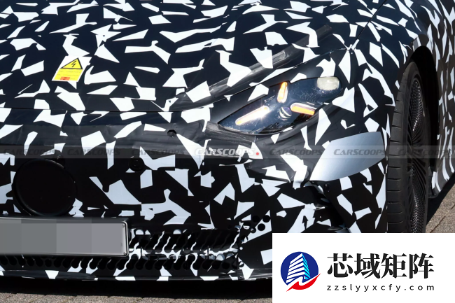 梅赛德斯-AMG 新款 GT 四门电动车内饰首曝：运动型方向盘，动力预估超 1300 马力