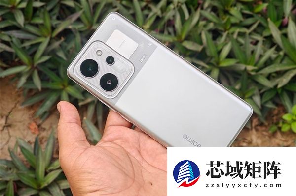 全球首款千元档万级电池手机来了！真我Power入网：淘汰充电宝