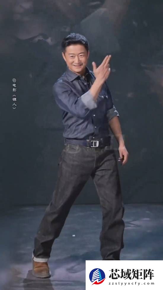 硬汉吴京豁出去了！跳起网红“刀马舞”反差感十足