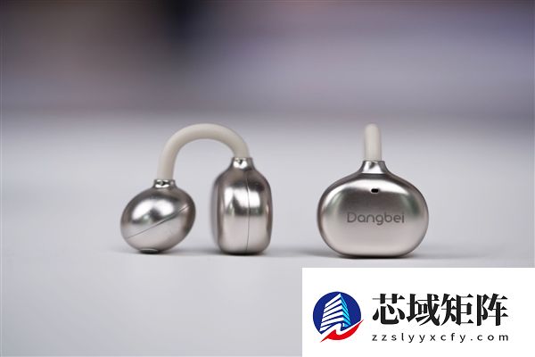 耳机盒居然带屏幕！999元当贝Air 1图赏