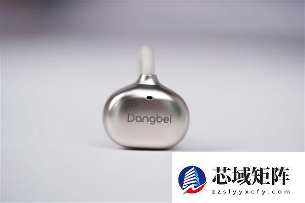 耳机盒居然带屏幕！999元当贝Air 1图赏