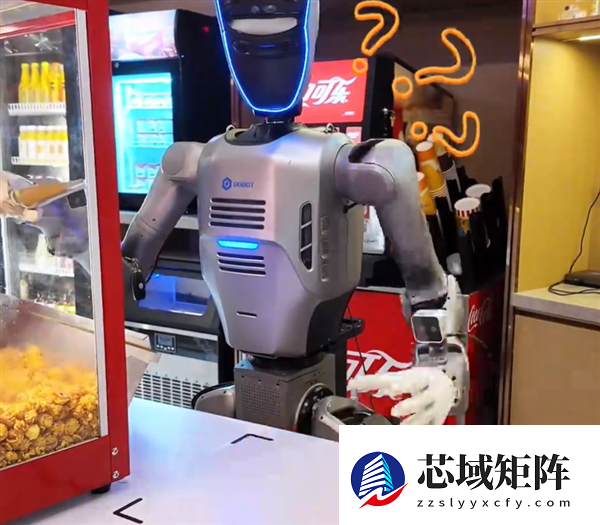 机器人上岗电影院忙坏了！单日工作14小时做1000杯爆米花