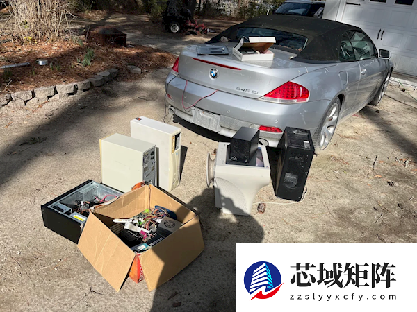 垃圾堆竟捡到完整PC＋NAS！64GB DDR4内存就值5000