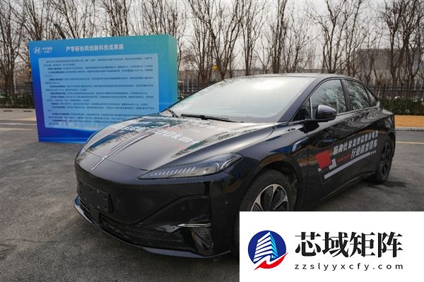 续航破千公里媲美固态！行业首个超高比能富锂锰固液电池装车