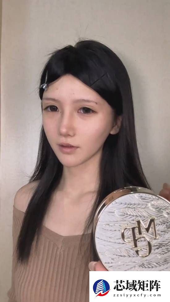 抖音第一蒂法素颜曝光！网友：老天爷赏饭吃