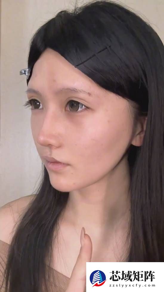 抖音第一蒂法素颜曝光！网友：老天爷赏饭吃