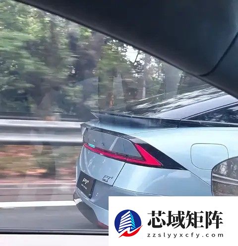 小鹏P7+增程版亮相：1550km续航，20万级智能电动新选择