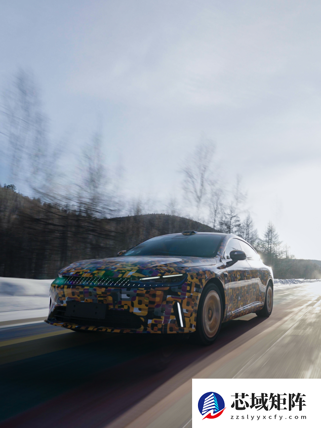 smart 精灵#6 EHD 超级电混冬测谍照公布：奔驰全球原创设计，掀背造型