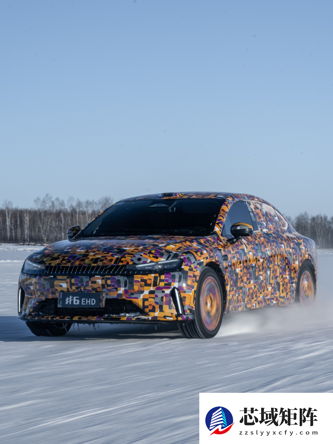 smart 精灵#6 EHD 超级电混冬测谍照公布：奔驰全球原创设计，掀背造型