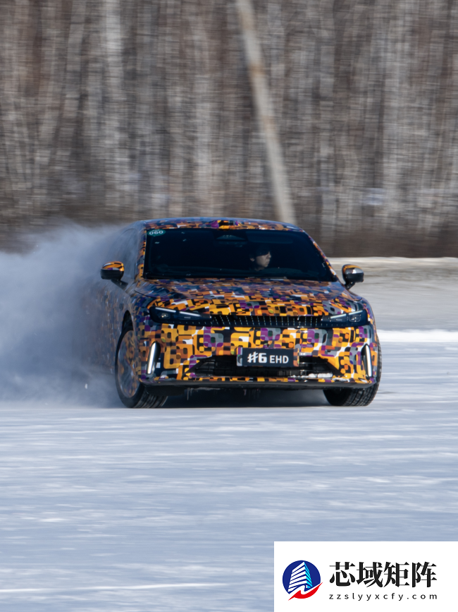 smart 精灵#6 EHD 超级电混冬测谍照公布：奔驰全球原创设计，掀背造型