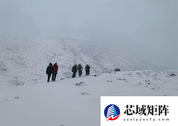 女生徒步失联被找到：用牛粪保温