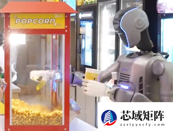 机器人上岗电影院忙坏了！单日工作14小时做1000杯爆米花
