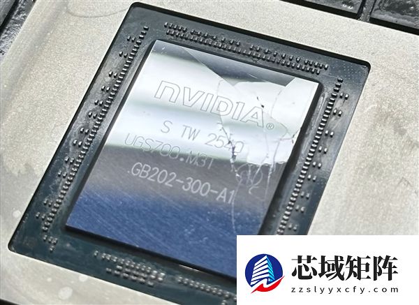 惨烈！顶级RTX 5090极限超频不堪重负：GPU核心直接开裂