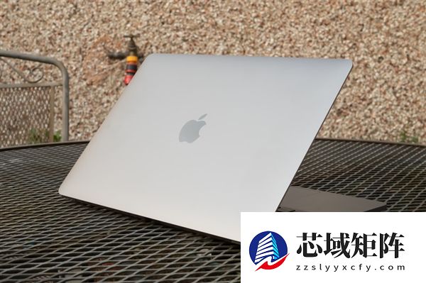 全新MacBook来了：苹果把iPhone芯片塞进笔记本里 性价比暴增